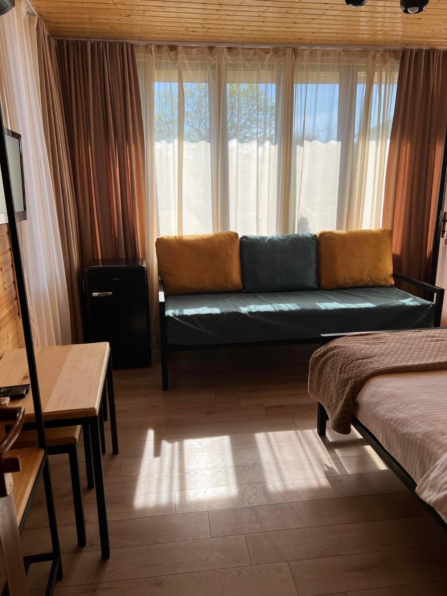 Hotel Eurica Koetaisi Buitenkant foto