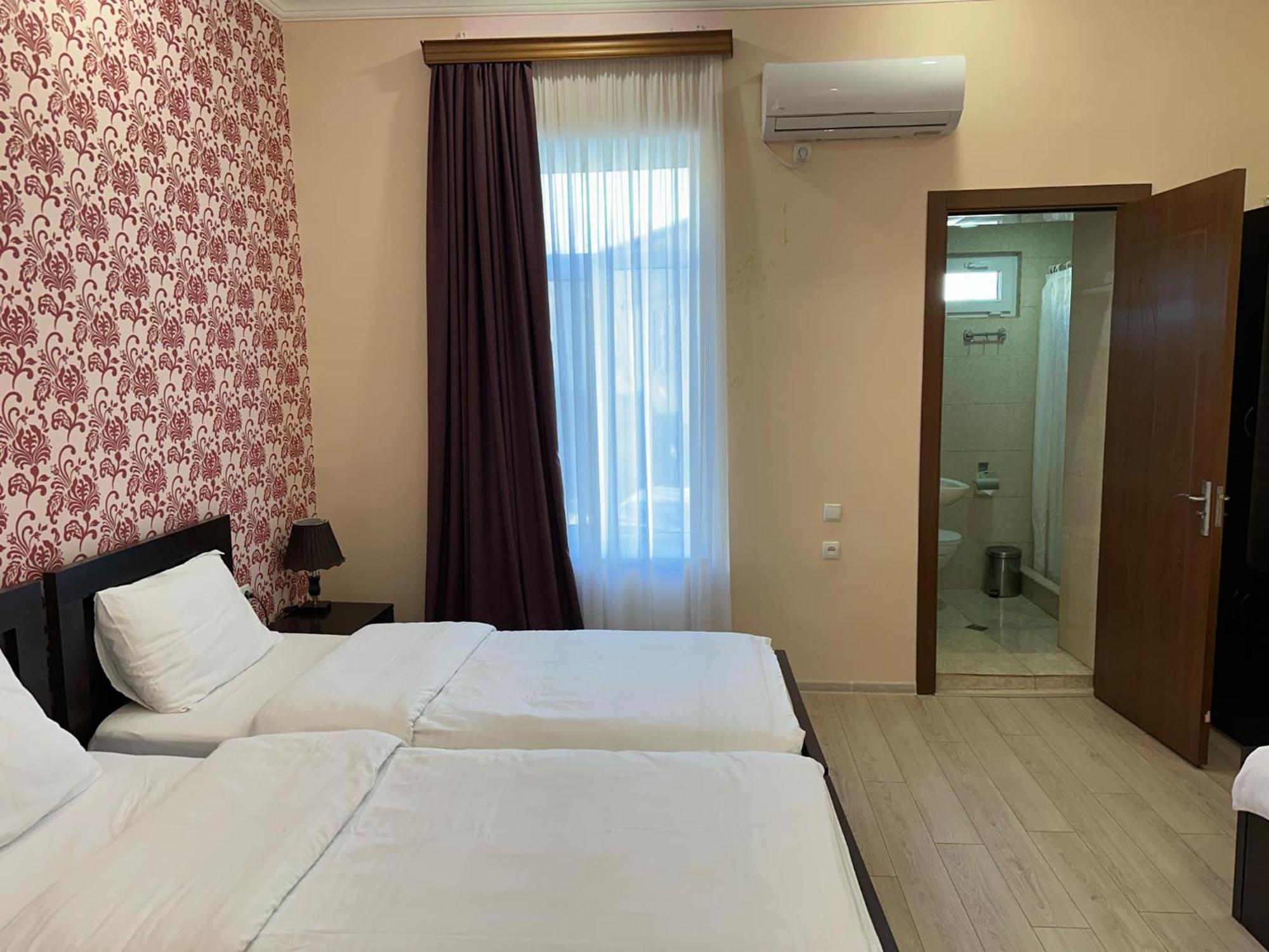 Hotel Eurica Koetaisi Buitenkant foto