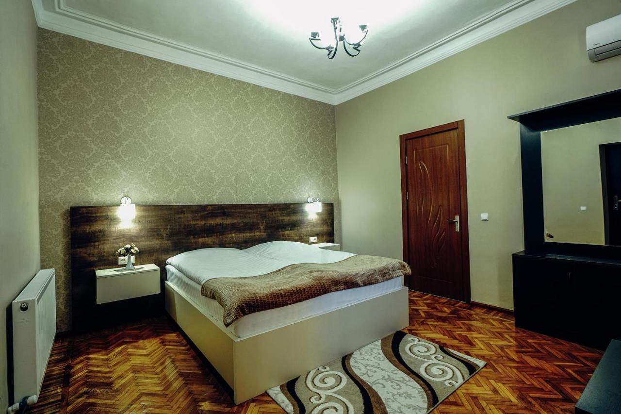 Hotel Eurica Koetaisi Buitenkant foto