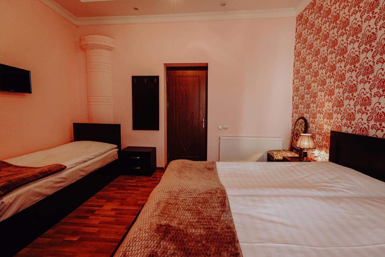 Hotel Eurica Koetaisi Buitenkant foto